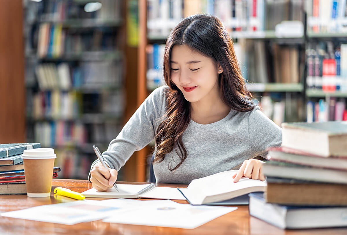10 CỤM TỪ NGƯỜI HỌC TIẾNG ANH LUÔN CẦN